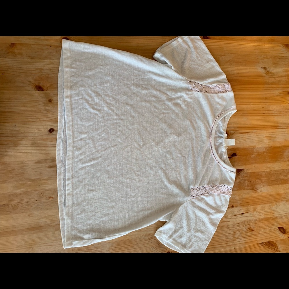 Lacey white top